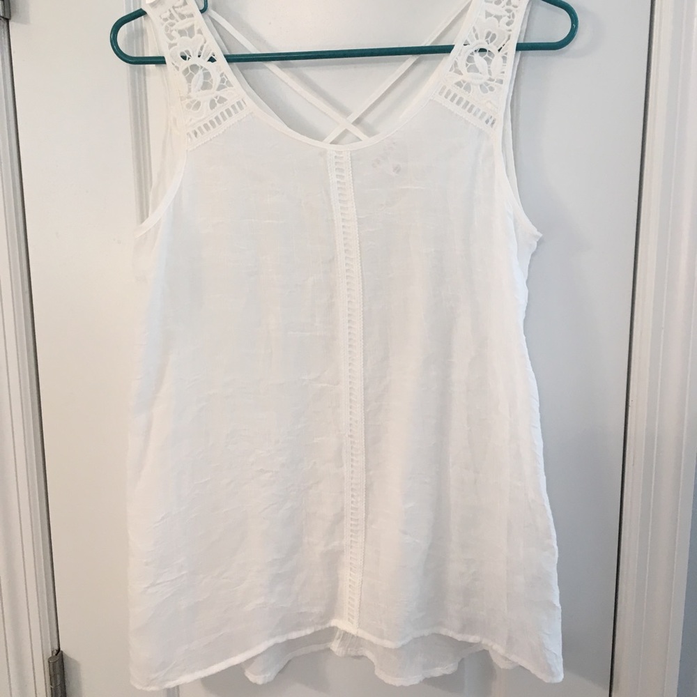 Spense White Sleeveless Top